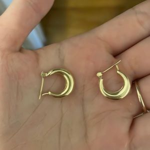 Loren Stewart Mini Pirate Huggie Hoops